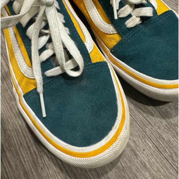 Vans - Picture 8 of 8